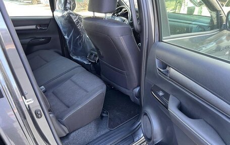Toyota Hilux VIII, 2023 год, 7 500 000 рублей, 5 фотография