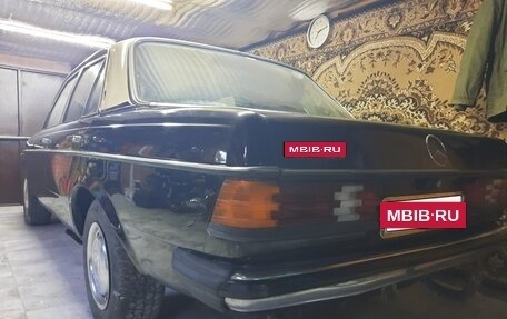 Mercedes-Benz W123, 1977 год, 599 000 рублей, 4 фотография