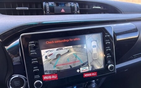 Toyota Hilux VIII, 2023 год, 7 500 000 рублей, 8 фотография