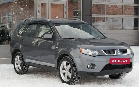 Mitsubishi Outlander III рестайлинг 3, 2007 год, 1 240 000 рублей, 3 фотография
