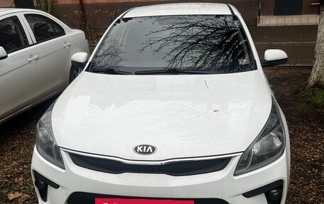 KIA Rio IV, 2018 год, 1 290 000 рублей, 3 фотография