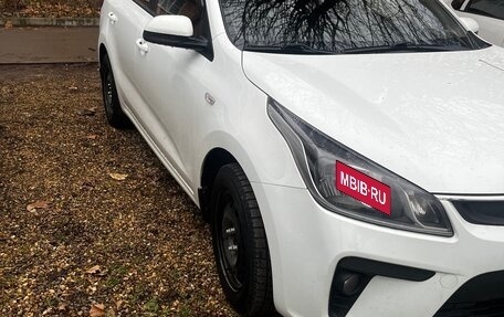 KIA Rio IV, 2018 год, 1 290 000 рублей, 4 фотография