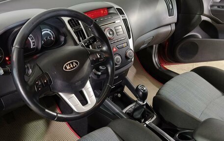 KIA cee'd I рестайлинг, 2010 год, 699 000 рублей, 8 фотография