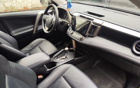 Toyota RAV4, 2013 год, 1 745 000 рублей, 9 фотография