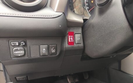 Toyota RAV4, 2013 год, 1 745 000 рублей, 13 фотография