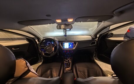 Hyundai Solaris II рестайлинг, 2018 год, 1 100 000 рублей, 4 фотография