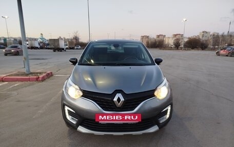 Renault Kaptur I рестайлинг, 2017 год, 1 299 000 рублей, 8 фотография