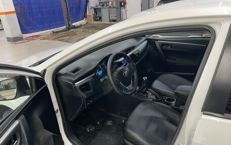 Toyota Corolla, 2015 год, 1 365 000 рублей, 6 фотография