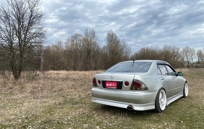 Lexus IS II рестайлинг 2, 2000 год, 950 000 рублей, 1 фотография