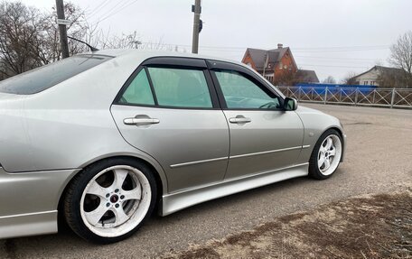 Lexus IS II рестайлинг 2, 2000 год, 950 000 рублей, 10 фотография