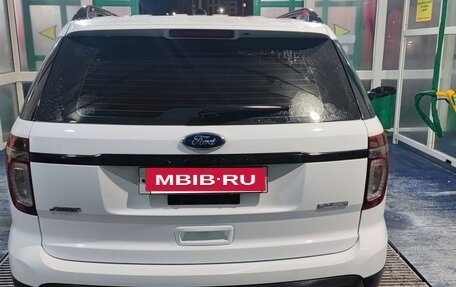 Ford Explorer VI, 2013 год, 1 390 000 рублей, 5 фотография