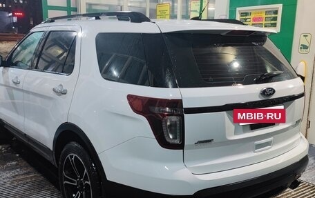 Ford Explorer VI, 2013 год, 1 390 000 рублей, 4 фотография