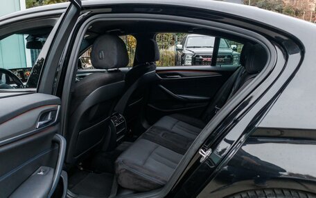 BMW 5 серия, 2018 год, 3 199 000 рублей, 14 фотография