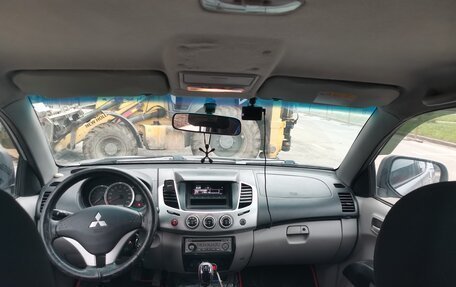 Mitsubishi L200 IV рестайлинг, 2013 год, 1 990 000 рублей, 12 фотография