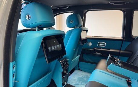 Rolls-Royce Cullinan, 2025 год, 58 000 000 рублей, 19 фотография