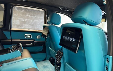 Rolls-Royce Cullinan, 2025 год, 58 000 000 рублей, 22 фотография