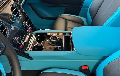 Rolls-Royce Cullinan, 2025 год, 58 000 000 рублей, 28 фотография