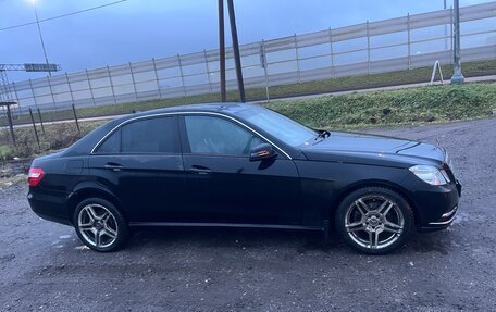 Mercedes-Benz E-Класс, 2010 год, 1 000 000 рублей, 3 фотография