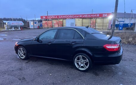 Mercedes-Benz E-Класс, 2010 год, 1 000 000 рублей, 2 фотография