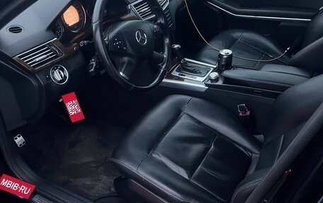 Mercedes-Benz E-Класс, 2010 год, 1 000 000 рублей, 10 фотография