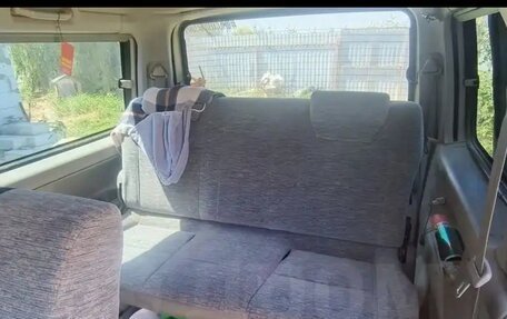 Mazda Bongo Friendee i рестайлинг, 2002 год, 370 000 рублей, 10 фотография