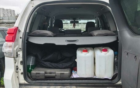 Toyota Land Cruiser Prado 150 рестайлинг 2, 2012 год, 2 100 000 рублей, 12 фотография