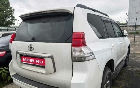 Toyota Land Cruiser Prado 150 рестайлинг 2, 2012 год, 2 100 000 рублей, 7 фотография