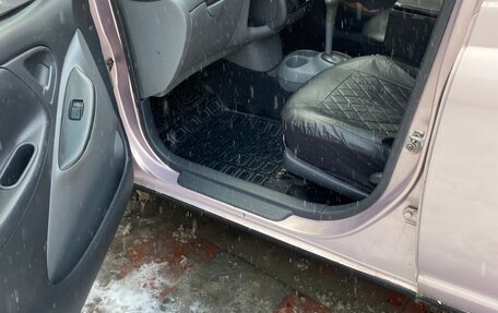 Toyota Vitz, 2000 год, 280 000 рублей, 15 фотография