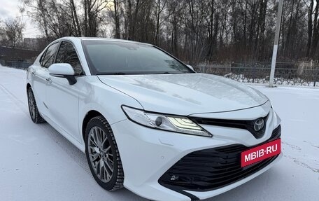 Toyota Camry, 2018 год, 2 250 000 рублей, 1 фотография