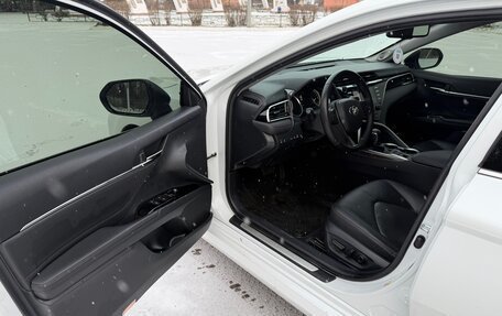 Toyota Camry, 2018 год, 2 250 000 рублей, 7 фотография