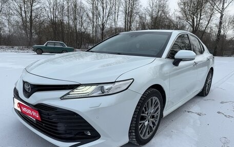 Toyota Camry, 2018 год, 2 250 000 рублей, 3 фотография