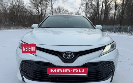 Toyota Camry, 2018 год, 2 250 000 рублей, 2 фотография