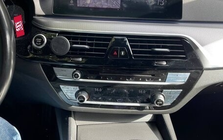 BMW 5 серия, 2019 год, 4 500 000 рублей, 8 фотография