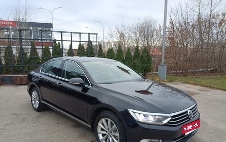 Volkswagen Passat B8 рестайлинг, 2019 год, 2 450 000 рублей, 12 фотография