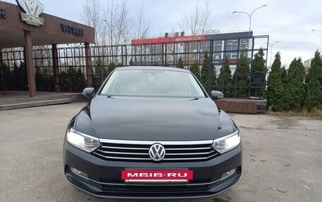 Volkswagen Passat B8 рестайлинг, 2019 год, 2 450 000 рублей, 14 фотография
