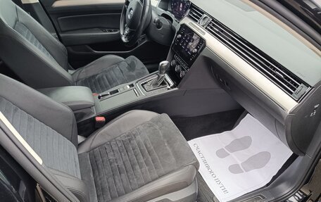 Volkswagen Passat B8 рестайлинг, 2019 год, 2 450 000 рублей, 24 фотография