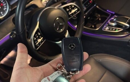 Mercedes-Benz E-Класс, 2019 год, 3 690 000 рублей, 18 фотография