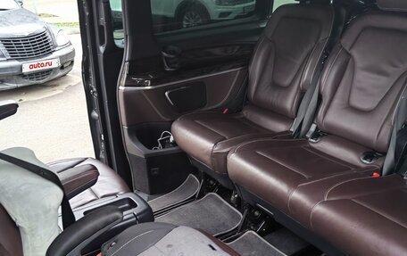 Mercedes-Benz V-Класс, 2016 год, 3 350 000 рублей, 5 фотография