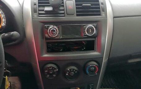 Toyota Corolla, 2011 год, 930 000 рублей, 8 фотография