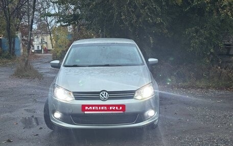 Volkswagen Polo VI (EU Market), 2011 год, 535 000 рублей, 2 фотография