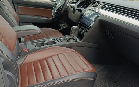 Volkswagen Passat B8 рестайлинг, 2017 год, 2 100 000 рублей, 16 фотография