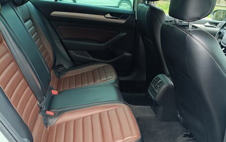 Volkswagen Passat B8 рестайлинг, 2017 год, 2 100 000 рублей, 14 фотография