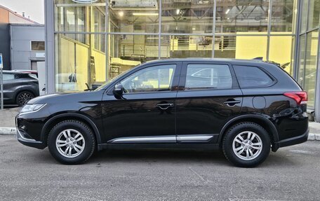 Mitsubishi Outlander III рестайлинг 3, 2020 год, 2 649 000 рублей, 2 фотография