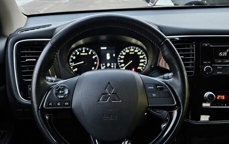 Mitsubishi Outlander III рестайлинг 3, 2020 год, 2 649 000 рублей, 13 фотография