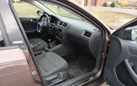 Volkswagen Jetta VI, 2014 год, 999 000 рублей, 11 фотография