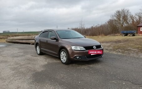 Volkswagen Jetta VI, 2014 год, 999 000 рублей, 6 фотография