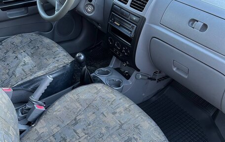 KIA Rio II, 2003 год, 250 000 рублей, 10 фотография