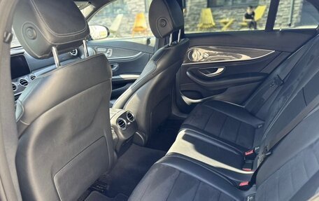 Mercedes-Benz E-Класс, 2016 год, 3 300 000 рублей, 11 фотография