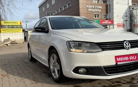 Volkswagen Jetta VI, 2013 год, 920 000 рублей, 4 фотография