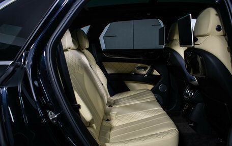 Bentley Bentayga I, 2016 год, 9 990 000 рублей, 9 фотография